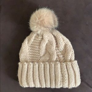 FREE w PURCH!! H&M Chunky knit Beanie w Pom, beige